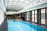 Swimming Pool Stamford Plaza Melbourne