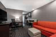 Common Space Hawthorn Suites by Wyndham Columbus West