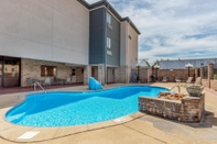 Swimming Pool Comfort Inn & Suites