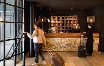 Lobi 4 Hotel Pulitzer Paris