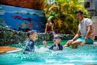 Swimming Pool Hides Hotel Cairns