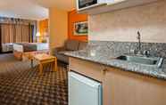 Bedroom 6 Best Western Plus North Las Vegas Inn & Suites
