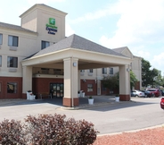 ภายนอกอาคาร 3 Holiday Inn Express Kansas City-Liberty, an IHG Hotel