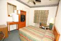 Kamar Tidur Hollywood Guest Inn