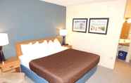 Bedroom 2 AmericInn by Wyndham Sturgeon Bay