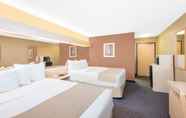 Kamar Tidur 3 Microtel Inn & Suites by Wyndham Independence