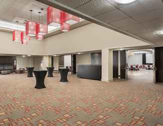 Lobby 2 Kingston Market Square Hotel