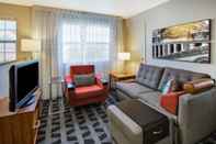 Common Space Towneplace Suites By Marriott Detroit Livonia