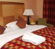 Bilik Tidur 4 Warwickshire Park Hotel