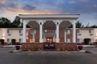 Luar Bangunan AmericInn by Wyndham Petoskey