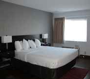 ห้องนอน 7 Red Lion Inn & Suites Ontario