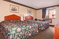 Bedroom Econo Lodge