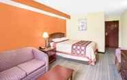 Kamar Tidur 5 Coastal Inn & Suites - Wilmington, NC