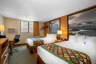 Bedroom Super 8 by Wyndham Cheyenne WY