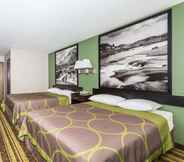 Bilik Tidur 4 Super 8 by Wyndham Rock Springs