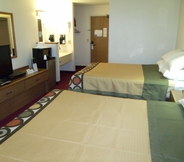 Bedroom 7 Americas Best Value Inn & Suites Harrisonville