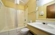 In-room Bathroom 3 Super 8 by Wyndham Minot Airport