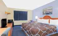 Bedroom 5 Super 8 by Wyndham Middletown