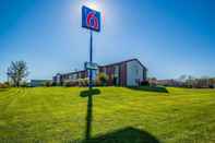 Bangunan Motel 6 Saukville, WI