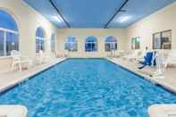 Swimming Pool Days Inn by Wyndham Miami