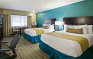 Bedroom 2 Best Western Long Beach Inn