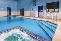 Swimming Pool SureStay Hotel by Best Western Ellensburg