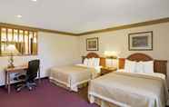 Bedroom 7 Days Inn by Wyndham Clearfield