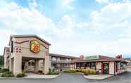 Luar Bangunan 4 Super 8 by Wyndham Guelph