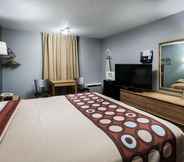 Bedroom 6 Super 8 by Wyndham Elk City