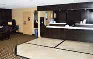 Lobby 5 Days Inn by Wyndham Woodstock