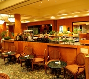 Bar, Kafe, dan Lounge 4 Sheraton Pilar Hotel and Convention Center