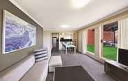 Common Space 2 Adina Apartment Hotel Sydney Surry Hills