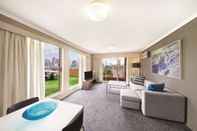 Common Space Adina Apartment Hotel Sydney Surry Hills
