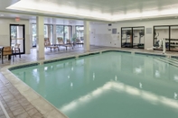 Swimming Pool Courtyard by Marriott Wichita East