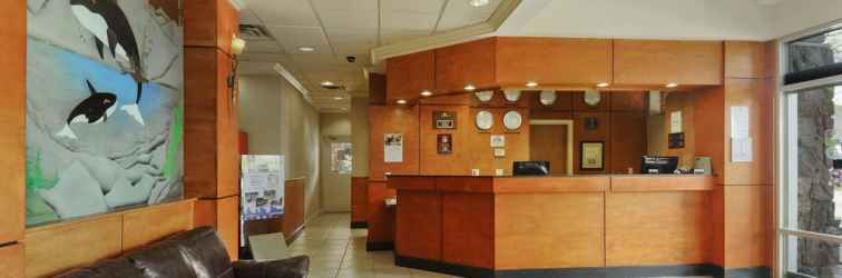 Lobi Days Inn by Wyndham Vancouver Airport