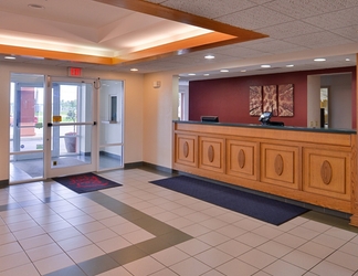 Lobby 2 Red Roof Inn Clyde