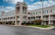 Exterior 5 HomeTown Inn by Red Roof East Syracuse