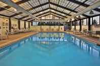 สระว่ายน้ำ Springhill Suites by Marriott Chicago Elmhurst/Oakbrook Area