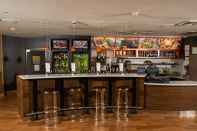 Bar, Cafe and Lounge Courtyard by Marriott Erie