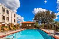 Swimming Pool Best Western Plus Bradenton Hotel & Suites