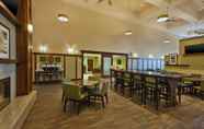 ล็อบบี้ 6 Hampton Inn & Suites Providence/Warwick-Airport