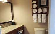 In-room Bathroom 7 GrandStay Residential Suites Hotel - Saint Cloud