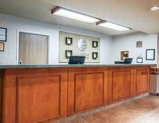 Lobby 2 Comfort Inn & Suites Tualatin - Lake Oswego South