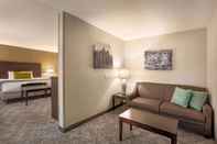 Common Space Comfort Inn & Suites Tualatin - Lake Oswego South
