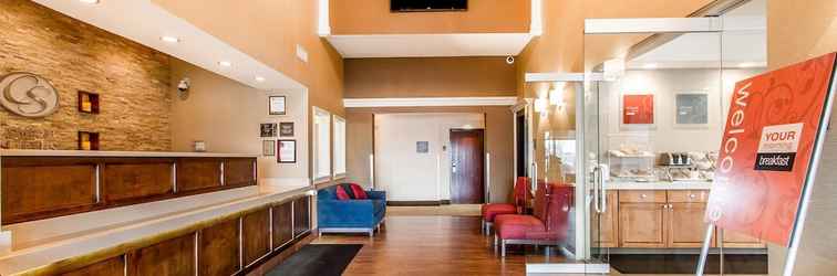 Lobby Comfort Suites Mattoon