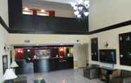 Lobby 3 SureStay Plus Hotel by Best Western Alvin