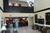 Lobby SureStay Plus Hotel by Best Western Alvin