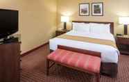 Bilik Tidur 3 Comfort Inn & Suites Near Burke Mountain