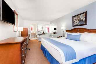 Bedroom 4 Days Inn by Wyndham Hampton