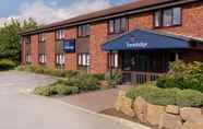 Bên ngoài 2 Travelodge York Tadcaster